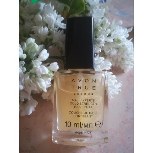Avon Nail Experts [True Colour], 24k Gold Strength Base Coat (Wzmacniająca odżywka do paznokci z drobinkami złota) - opinie | zdjęcie do recenzji od Miloszka