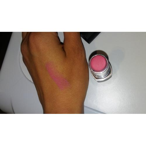 Avon Delicate Matte Lipstick (Szminka matowa) - opinie | zdjęcie do recenzji od Tuszmusz - 1