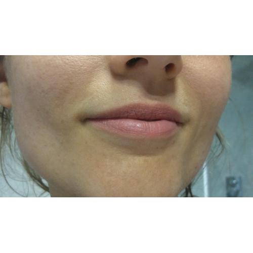 Avon Delicate Matte Lipstick (Szminka matowa) - opinie | zdjęcie do recenzji od Tuszmusz - 2