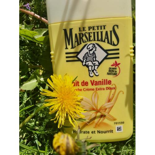 Le Petit Marseillais Douche Creme Extra Doux Lait de Vanille (Kremowy żel pod prysznic `Mleczko waniliowe`) - opinie | zdjęcie do recenzji od jaga00
