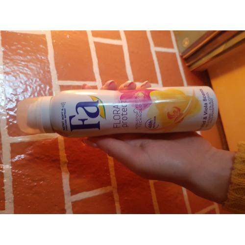 Fa Floral Protect, Antyperspirant w sprayu `Orchidea i fiołek` - opinie | zdjęcie do recenzji od SweetNancy94