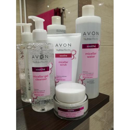 Avon Nutra Effects, Soothe Hydrating Day Cream SPF 20 (Krem nawilżający na dzień dla skóry wrażliwej) - opinie | zdjęcie do recenzji od katharos00 - 1