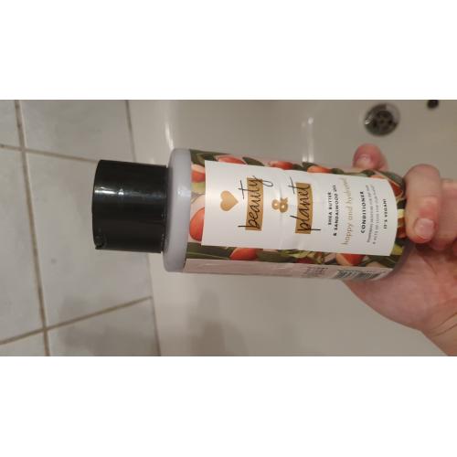 Love Beauty and Planet Happy & Hydrated, Shea Butter & Sandwood Oil Conditioner (Odżywka do włosów suchych z masłem shea i olejkiem z drzewa sandałowego) - opinie | zdjęcie do recenzji od taktojamarta