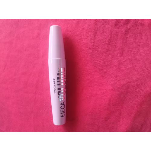 Wet n Wild Mega Volume Mascara Very Black (Tusz do rzęs) - opinie | zdjęcie do recenzji od ReescueeMee - 2