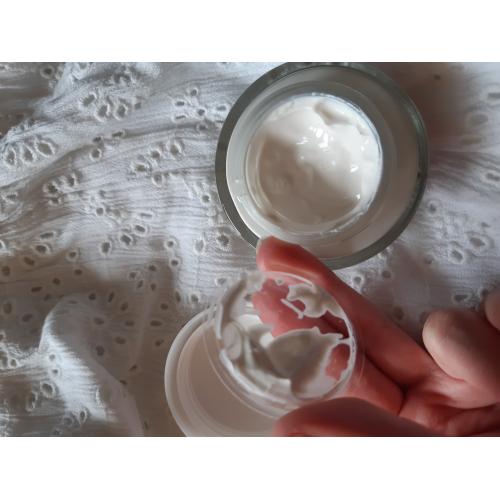 Avon Nutra Effects, Soothe Hydrating Day Cream SPF 20 (Krem nawilżający na dzień dla skóry wrażliwej) - opinie | zdjęcie do recenzji od paula54555 - 1