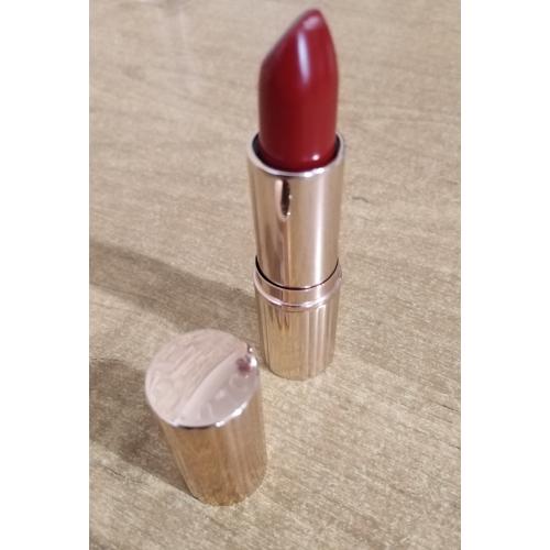 Revolution Beauty (Makeup Revolution) Renaissance, Lipstick (Pomadka do ust) - opinie | zdjęcie do recenzji od Nathaliee85 - 3