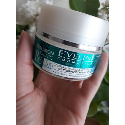 Eveline Cosmetics Hyaluron Expert 30+, Ultranawilżający krem - koncentrat na dzień i na noc - opinie | zdjęcie do recenzji od emilcia1410