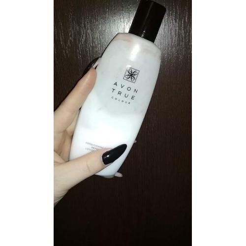 Avon Perfect Wear, Extralasting Makeup Remover [True Colour, Longwear Makeup Remover] (Preparat do demakijażu) - opinie | zdjęcie do recenzji od SNovak