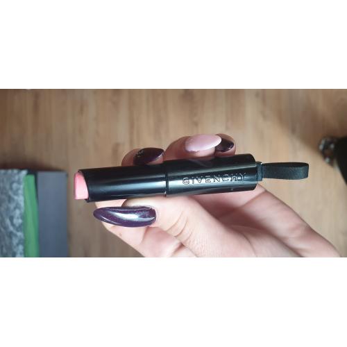 Givenchy Rouge Interdit Vinyl (Szminka do ust) - opinie | zdjęcie do recenzji od Ajoanna00 - 3