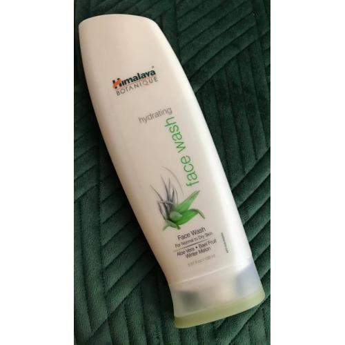 Himalaya Botanique Himalaya  Hydrating Face Wash (Nawilżający żel do mycia twarzy) - opinie | zdjęcie do recenzji od GosiaKunka