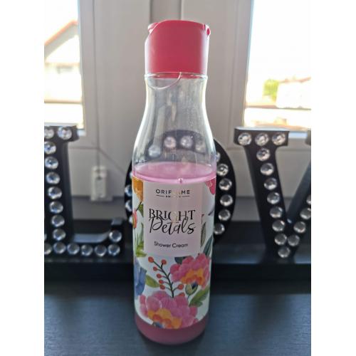 Oriflame Bright Petals, Shower Cream (Kremowy żel pod prysznic) - opinie | zdjęcie do recenzji od magdalenka_mzk