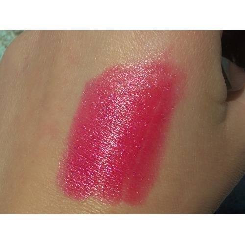 Avon Mark, Prism Lipstick (Szminka z efektem pryzmatu) - opinie | zdjęcie do recenzji od Smerfeta83 - 4