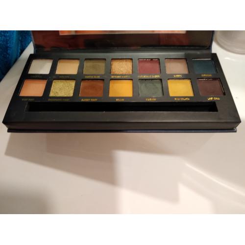 W7 On The Rocks, Eye Color Palette (Paleta 14 cieni do powiek) - opinie | zdjęcie do recenzji od Amina55