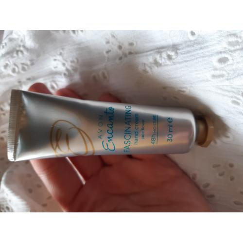 Avon Encanto Fascinating, Hand Cream (Nawilżający krem do rąk) - opinie | zdjęcie do recenzji od paula54555
