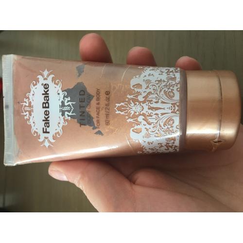 Fake Bake Tinted (Balsam rozświetlająco - nawilżający) - opinie | zdjęcie do recenzji od xxblondx
