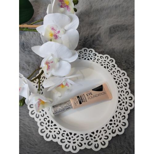 Catrice Eye Foundation, Waterproof Eyeshadow Primer (Wodoodporna baza pod cienie do powiek) - opinie | zdjęcie do recenzji od Natalia_04