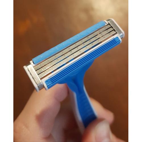Gillette Blue 3 Cool, Jednorazowa maszynka do golenia dla mężczyzn - opinie | zdjęcie do recenzji od Staria - 3