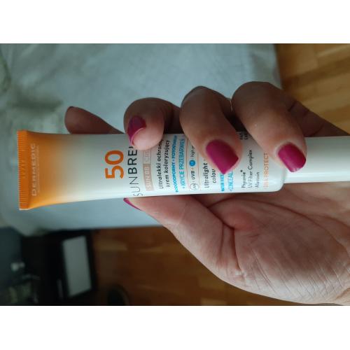 Dermedic Sunbrella, Ultralekki ochronny krem koloryzujący SPF 50 - opinie | zdjęcie do recenzji od 2milutka
