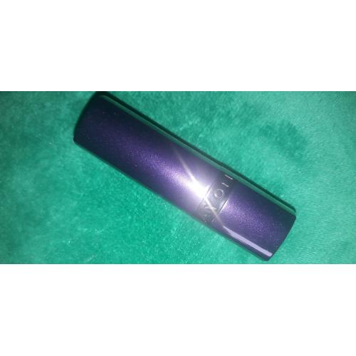 Avon Mark, Prism Lipstick (Szminka z efektem pryzmatu) - opinie | zdjęcie do recenzji od KITKA_23 - 1