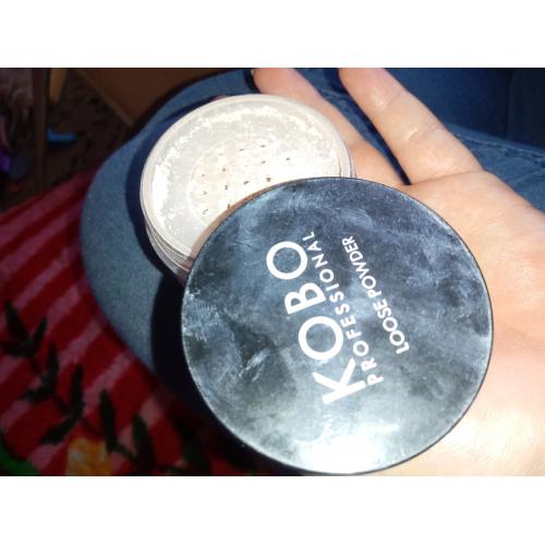 Kobo Professional Loose Powder Oil - Free (Matujacy puder sypki) - opinie | zdjęcie do recenzji od LadyBasia