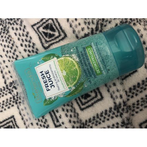 Bielenda Fresh Juice, Detoksykujący peeling gruboziarnisty do twarzy `Sok z limonki + kwas salicylowy` - opinie | zdjęcie do recenzji od rozarozewicz - 2