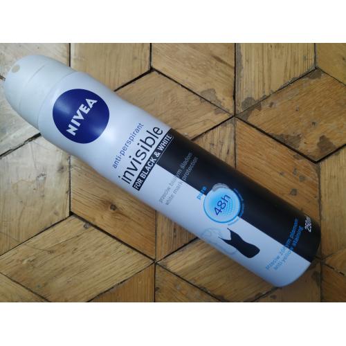 Nivea Invisible Pure, Antyperspirant 48h w sprayu - opinie | zdjęcie do recenzji od teczowaosmiornica