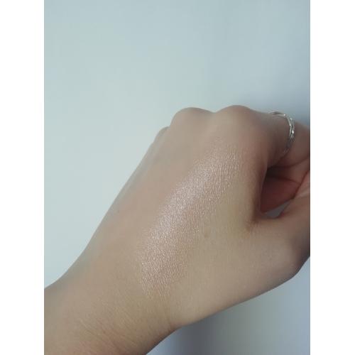 Maybelline New York Master Strobing Stick, Illuminating Highlighter [Face Studio Strobing Stick] (Rozświetlacz w sztyfcie) - opinie | zdjęcie do recenzji od agatkaciapatka