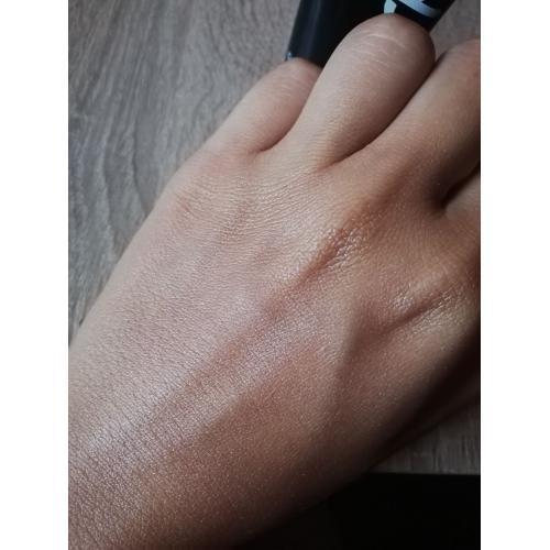 Avon Mark., Glow On, Face Illuminator (Rozświetlająca baza pod makijaż) - opinie | zdjęcie do recenzji od louissth - 2