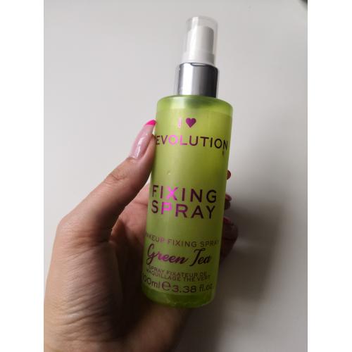 I Heart Revolution Green Tea Makeup Fixing Spray (Fikser z zieloną herbatą) - opinie | zdjęcie do recenzji od olajedruszczak