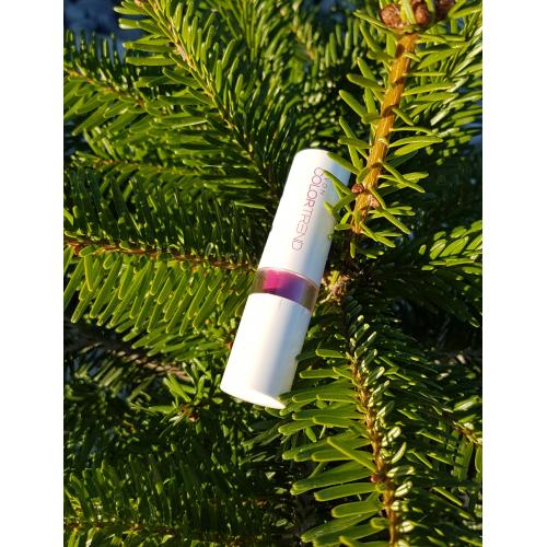 Avon Color Trend, Kiss n Go Lipstick (Szminka `Kolor na żądanie`) - opinie | zdjęcie do recenzji od Staria - 1