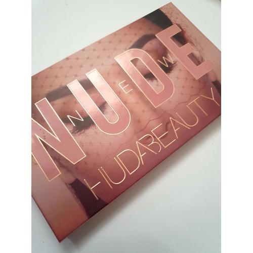 Huda Beauty The New Nude Eyeshadow Palette (Paleta 18 cieni do powiek) - opinie | zdjęcie do recenzji od cynthiane - 1