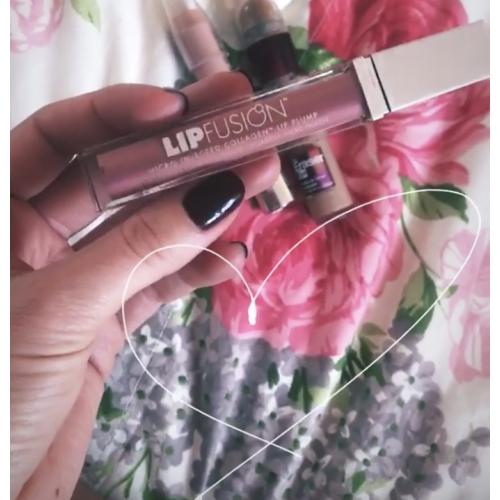Fusion Beauty Lip Fusion (Mikrokolagenowy błyszczyk z kolorem) - opinie | zdjęcie do recenzji od Myszamouse