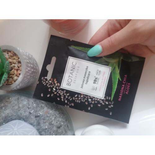 Botanic Skin Food Żelowa maseczka łagodząca `Nasiona chia i aloes` - opinie | zdjęcie do recenzji od blondeinbeauty