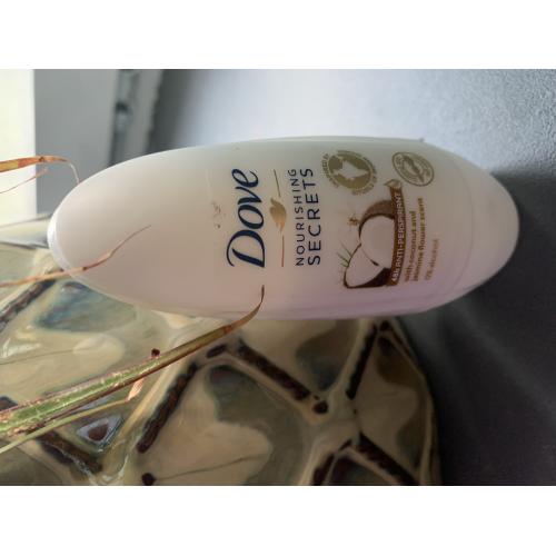 Dove Advanced Care, Coconut & Jasmine Anti-perspirant Roll-on (Antyperspirant w kulce o zapachu kokosa i jaśminu) - opinie | zdjęcie do recenzji od Magda_Lena_Magda