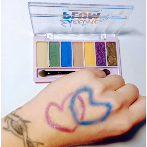 Lovely Electric Plum Eyeshadow Palette (Paleta cieni do powiek) - opinie | zdjęcie do recenzji od Edith14