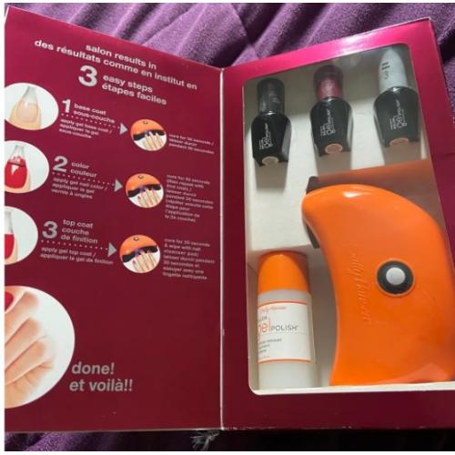 Sally Hansen Salon Gel Polish Nail Color Starter Kit (Zestaw do manicure) - opinie | zdjęcie do recenzji od ElenaGrb