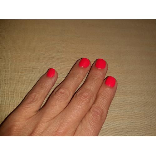 Life Nail Lacquer Trendy Colour (Lakier do paznokci) - opinie | zdjęcie do recenzji od Annika05