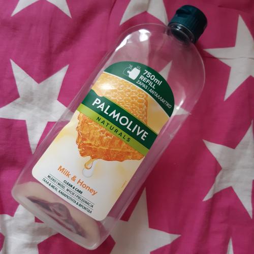 Palmolive Naturals, Milk & Honey Nourishing Liquid Soap (Mydło w płynie `Mleko i miód`) - opinie | zdjęcie do recenzji od MoniaPasi - 2
