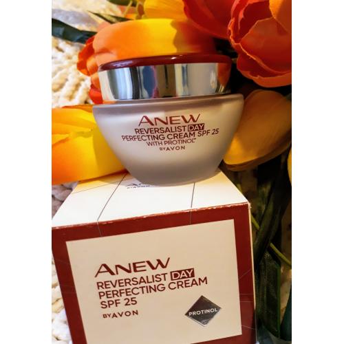 Avon Anew Reversalist, Complete Renewal Day Cream (Kompleksowa pielęgnacja naprawcza na dzień SPF 25) - opinie | zdjęcie do recenzji od Novo_ana