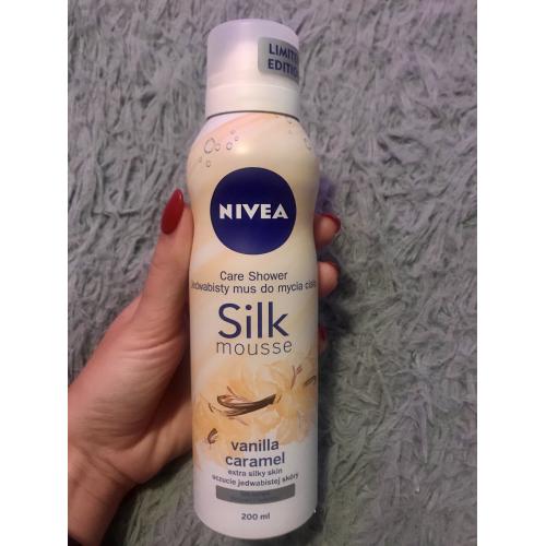 Nivea Silk Mousse, Jedwabisty mus do mycia ciała o zapachu wanilii i karmelu - opinie | zdjęcie do recenzji od brzozowskaaa - 1