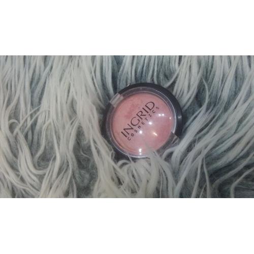 Ingrid Cosmetics Satin Touch Blush (Róż do policzków) - opinie | zdjęcie do recenzji od Nagini01 - 2