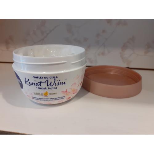 Nivea Body Souffle Cherry Blossom and Jojoba Oil (Olejek w kremie, Suflet do ciała ` Kwiat wiśni i olejek jojoba`) - opinie | zdjęcie do recenzji od Anika34051