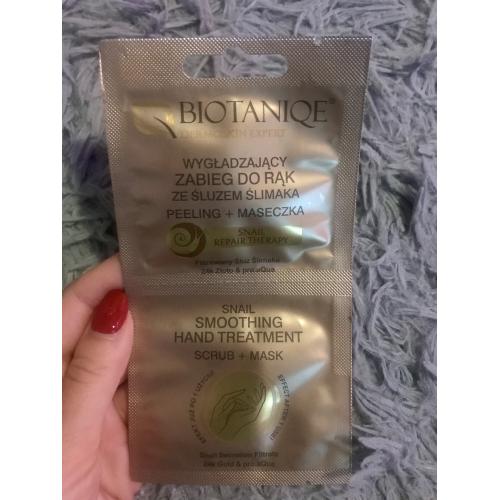 Biotaniqe Terapia Śluzem Ślimaka, Wygładzający zabieg do rąk ze śluzem ślimaka peeling + maseczka - opinie | zdjęcie do recenzji od brzozowskaaa - 1