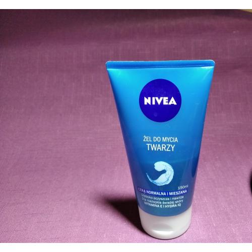Nivea Aqua Effect, Żel do mycia twarzy do cery normalnej i mieszanej - opinie | zdjęcie do recenzji od CzarnyMotyl26