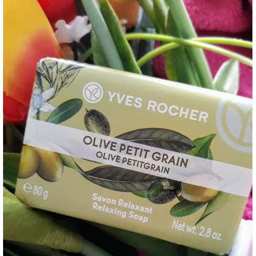 Yves Rocher Plaisirs Nature, Relaxing Soap Olive Petit Grain (Relaksujące mydło w kostce `Oliwka & Petit Grain`) - opinie | zdjęcie do recenzji od Novo_ana