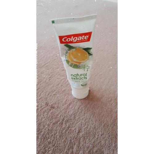 Colgate Natural Extracts, Ultimate Fresh, Pasta do zębów z azjatyckim olejkiem cytrynowym i ekstraktem z aloesu - opinie | zdjęcie do recenzji od taktojamarta - 2