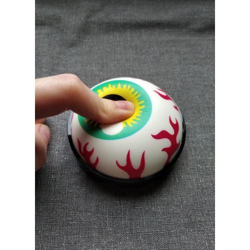 Revolution Beauty (Makeup Revolution) Halloween, Eyeball sSquishy Highlighter (Rozświetlacz prasowany (różne rodzaje)) - opinie | zdjęcie do recenzji od harlequin - 2