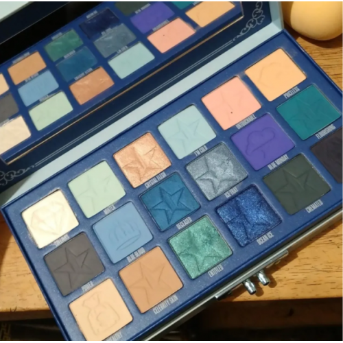 Jeffree Star Blue Blood Palette (Paleta cieni i prasowanych pigmentów do oczu) - opinie | zdjęcie do recenzji od ElenaGrb2
