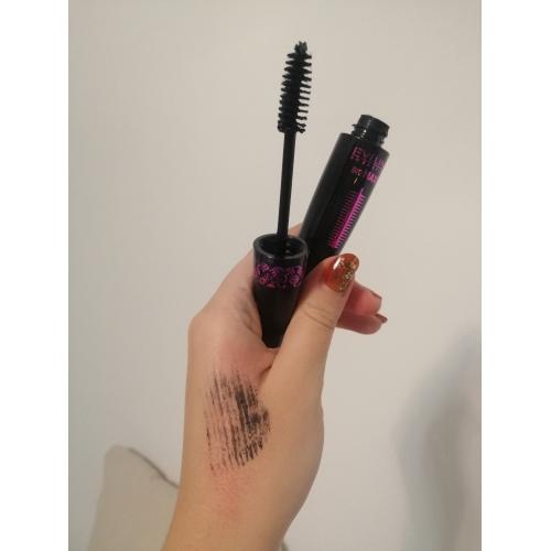 Eveline Cosmetics Mega Max, Full Volume & Shocking Mascara (Pogrubiający tusz do rzęs) - opinie | zdjęcie do recenzji od Pani_z_Kropka - 2