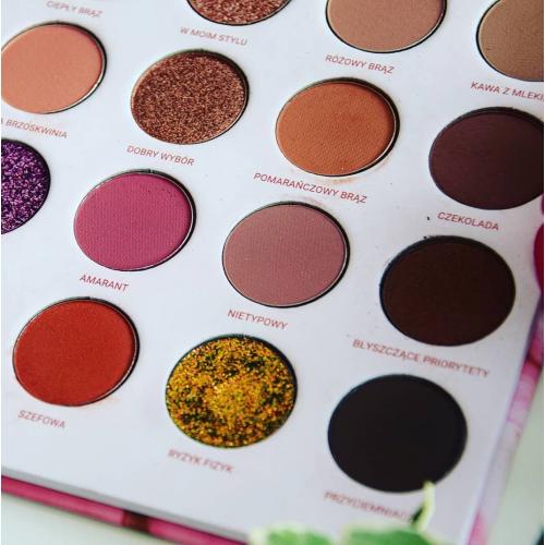 Glam Shop GlamBOX, Autoportret by Hania, Paleta cieni do powiek - opinie | zdjęcie do recenzji od AneczkaK86 - 3